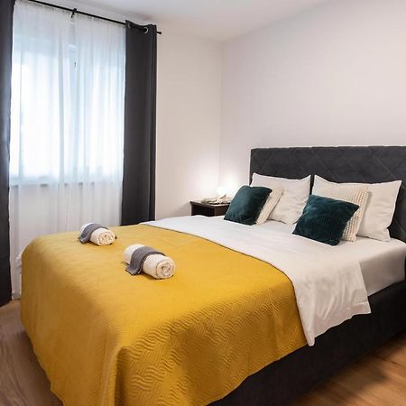 Design 2Bdr Apartment With Balcony- Free Parking ザグレブ エクステリア 写真