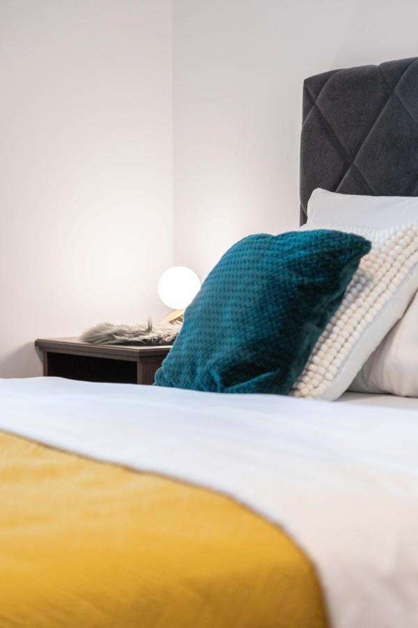 Design 2Bdr Apartment With Balcony- Free Parking ザグレブ エクステリア 写真