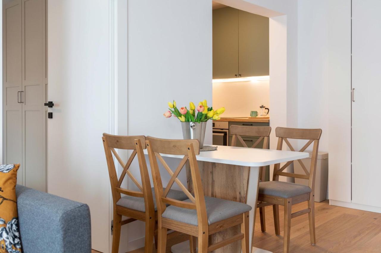 Design 2Bdr Apartment With Balcony- Free Parking ザグレブ エクステリア 写真