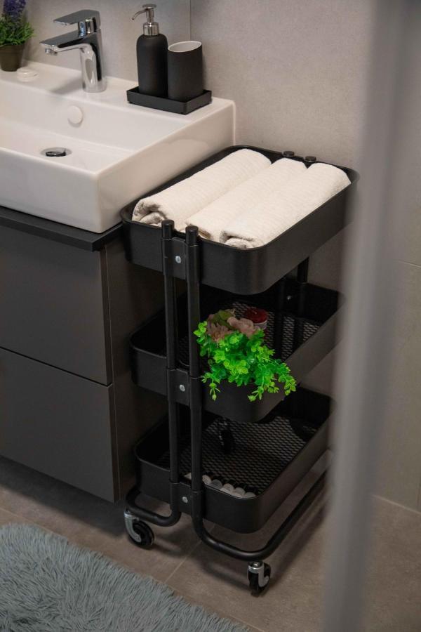 Design 2Bdr Apartment With Balcony- Free Parking ザグレブ エクステリア 写真